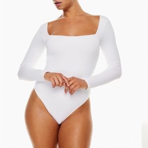 Aritzia Babaton Contour Squareneck Longsleeve Bodysuit Size S